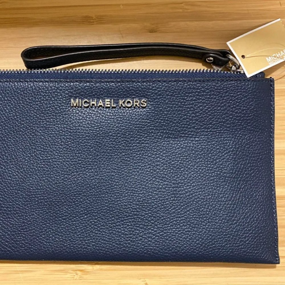 NWT Michael Kors Jet Set Clutch Wrisitlet Wallet